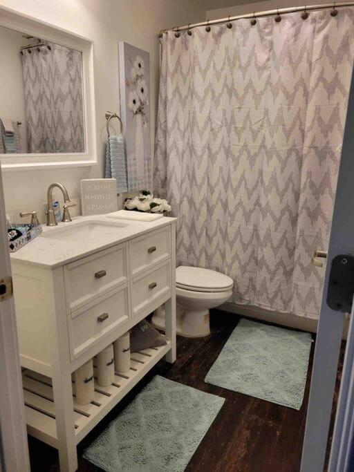 Luxury Condo “Walk To Everything” Memphis Bagian luar foto