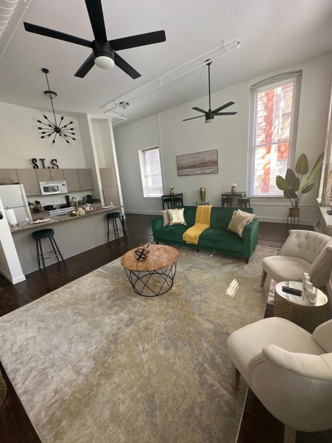 Luxury Condo “Walk To Everything” Memphis Bagian luar foto